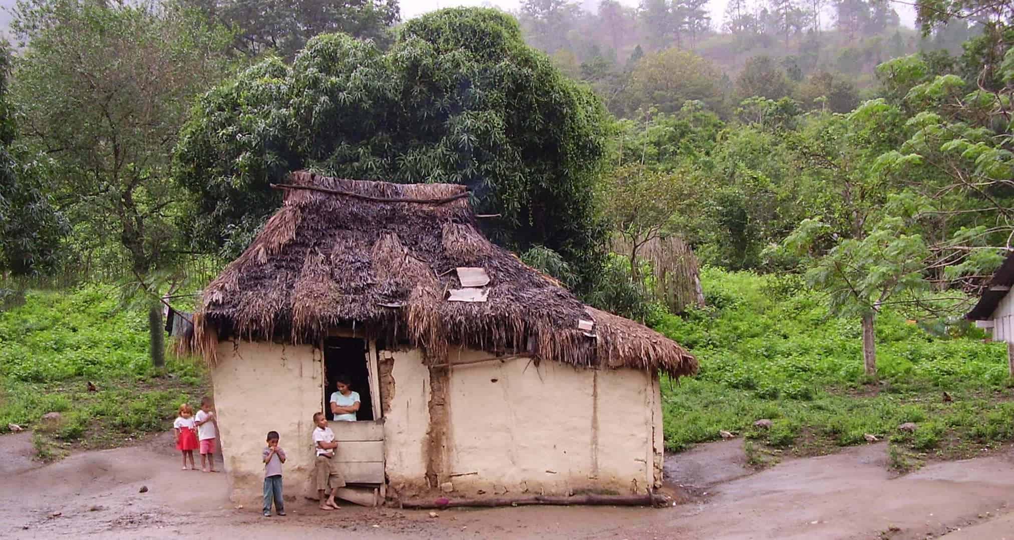 casa de la pobreza rural en Honduras